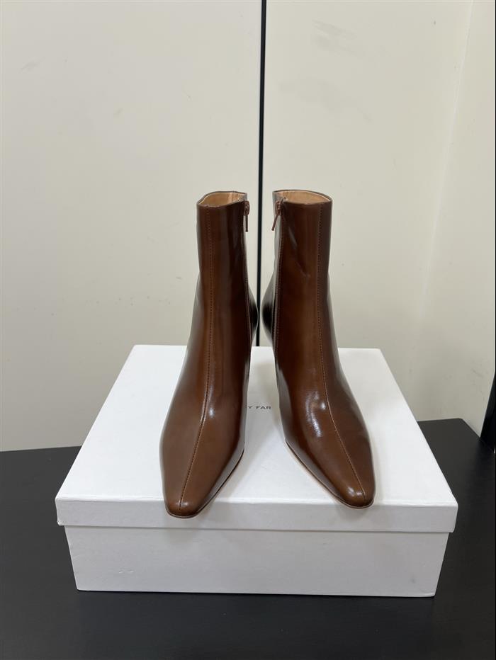 20251128174331333 390